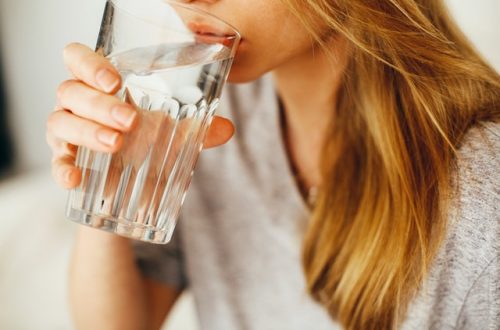 hydration to avoid and treat bad breath